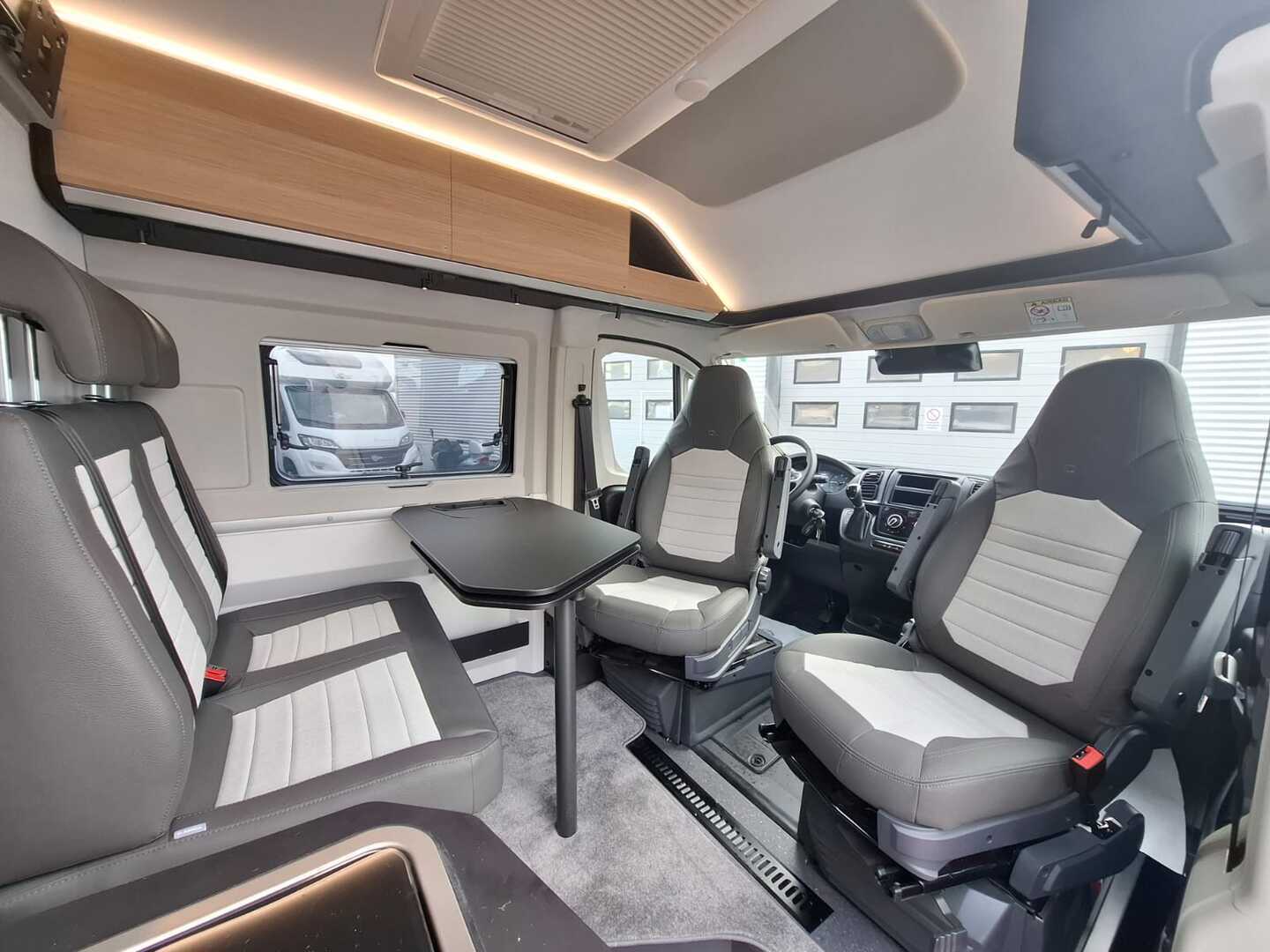 ADRIA TWIN 640 SLB 2025