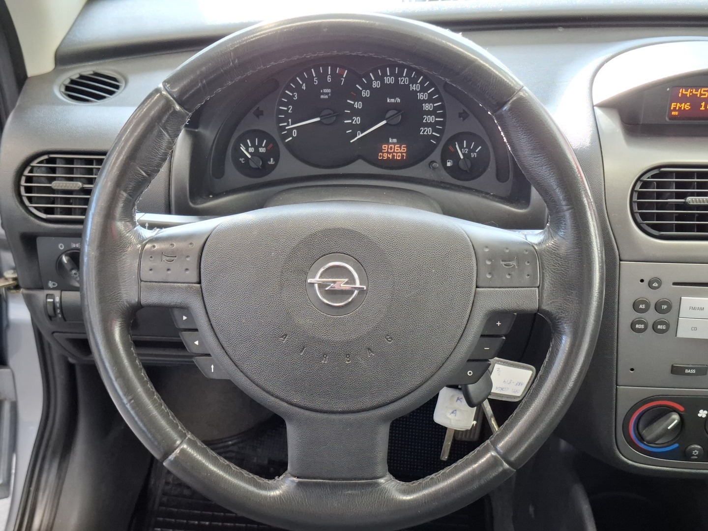OPEL Corsa 2005