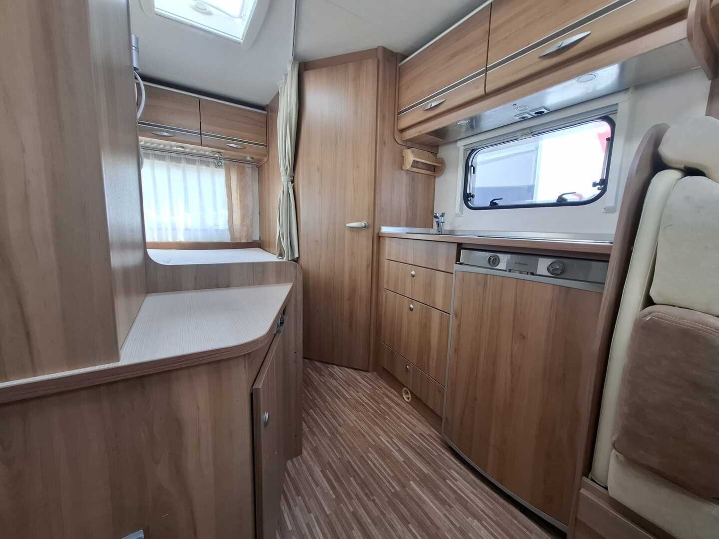 BÜRSTNER Nexxo T 660 2008