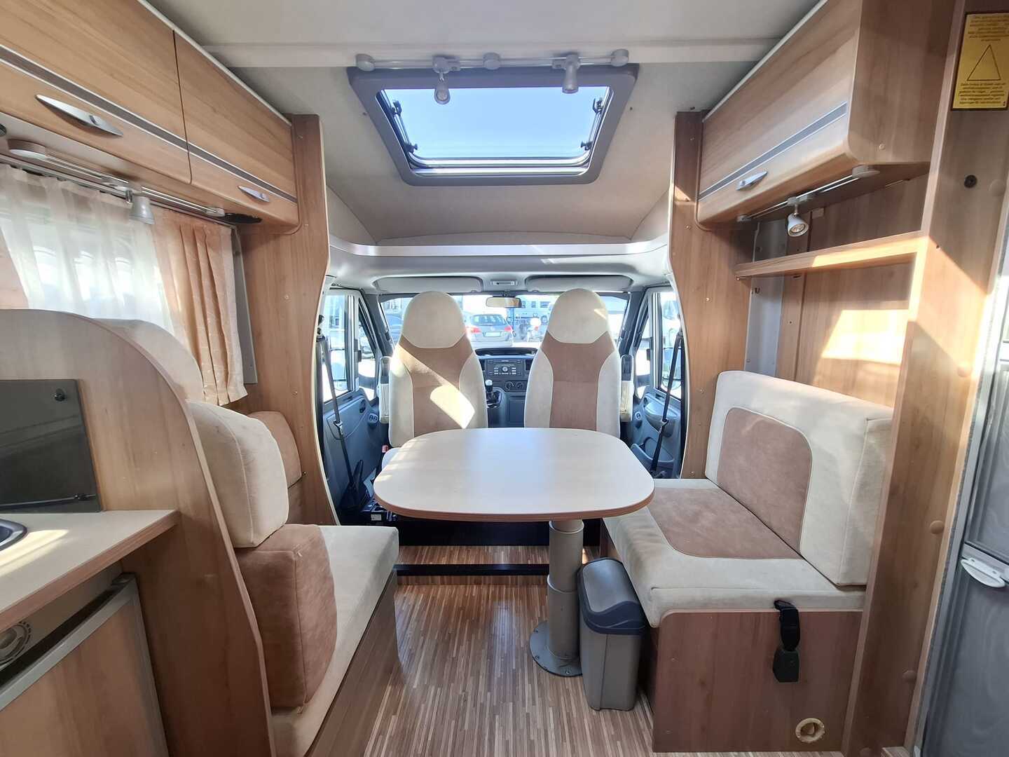 BÜRSTNER Nexxo T 660 2008