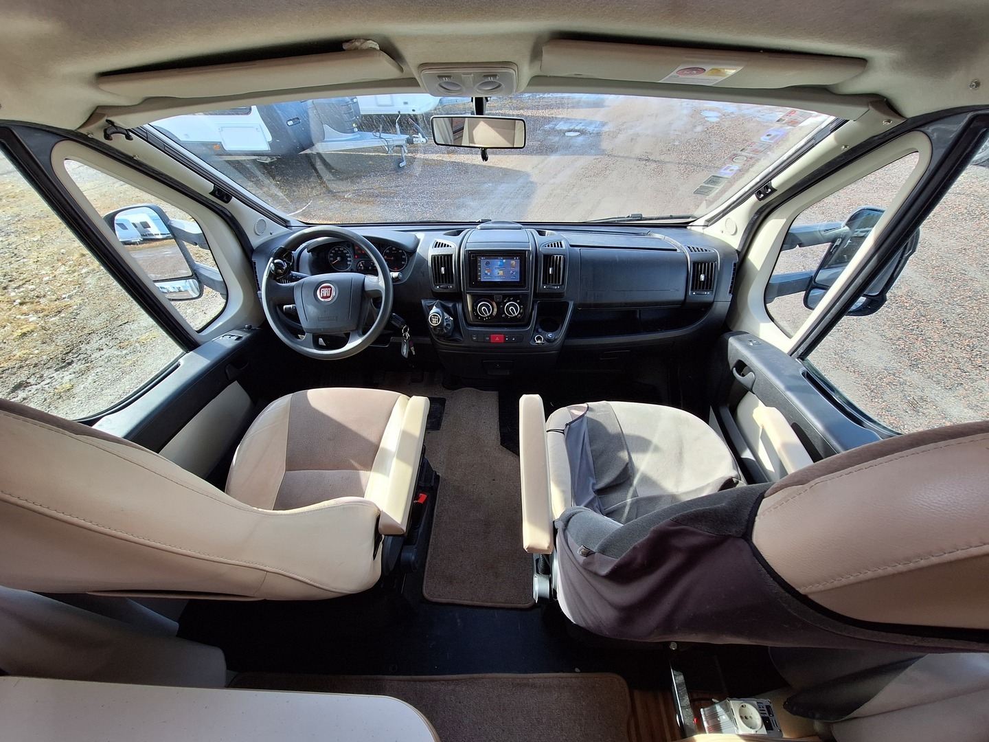 ADRIA Matrix Axess 650 SF 2013