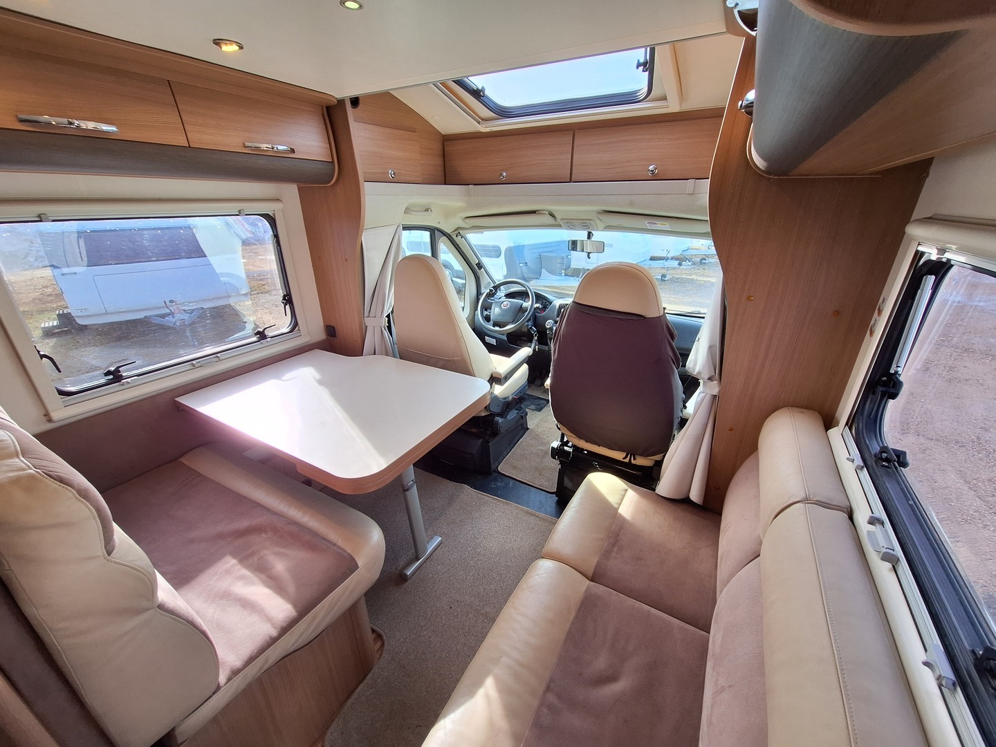 ADRIA Matrix Axess 650 SF 2013