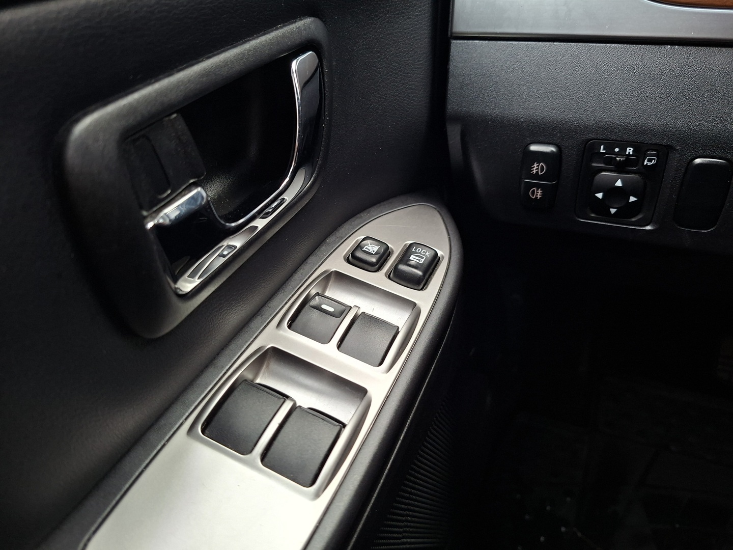 MITSUBISHI Pajero 2010