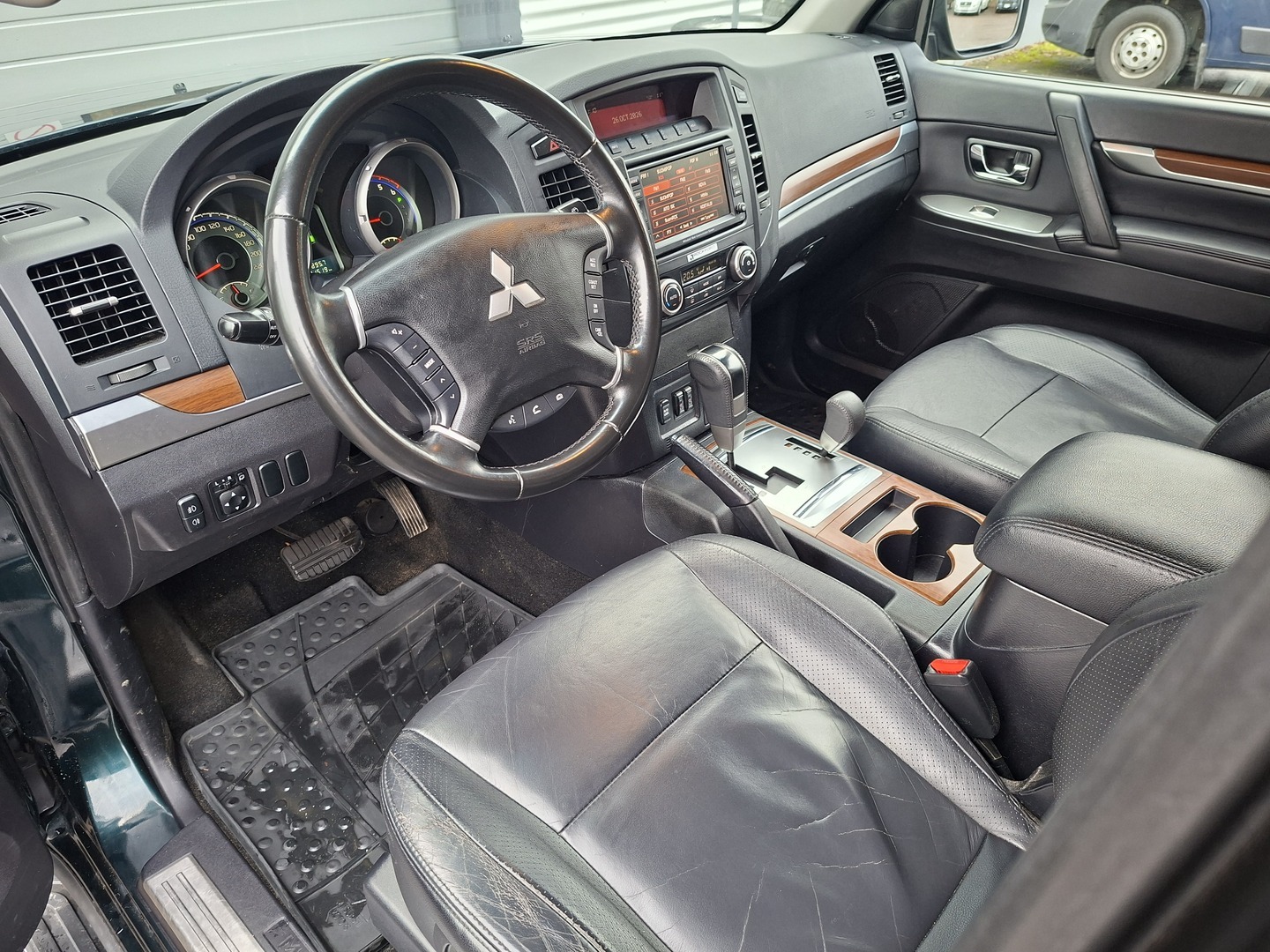 MITSUBISHI Pajero 2010