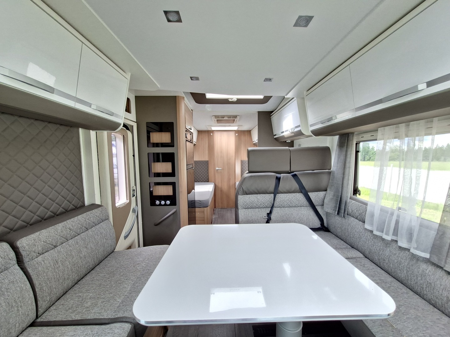 ADRIA Matrix Supreme 670 SLT 2019
