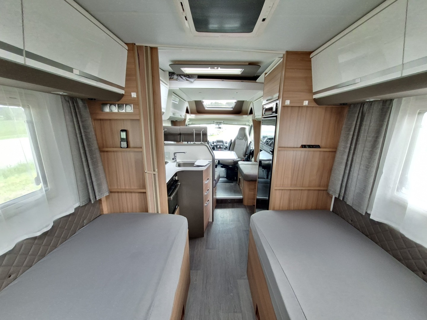 ADRIA Matrix Supreme 670 SLT 2019