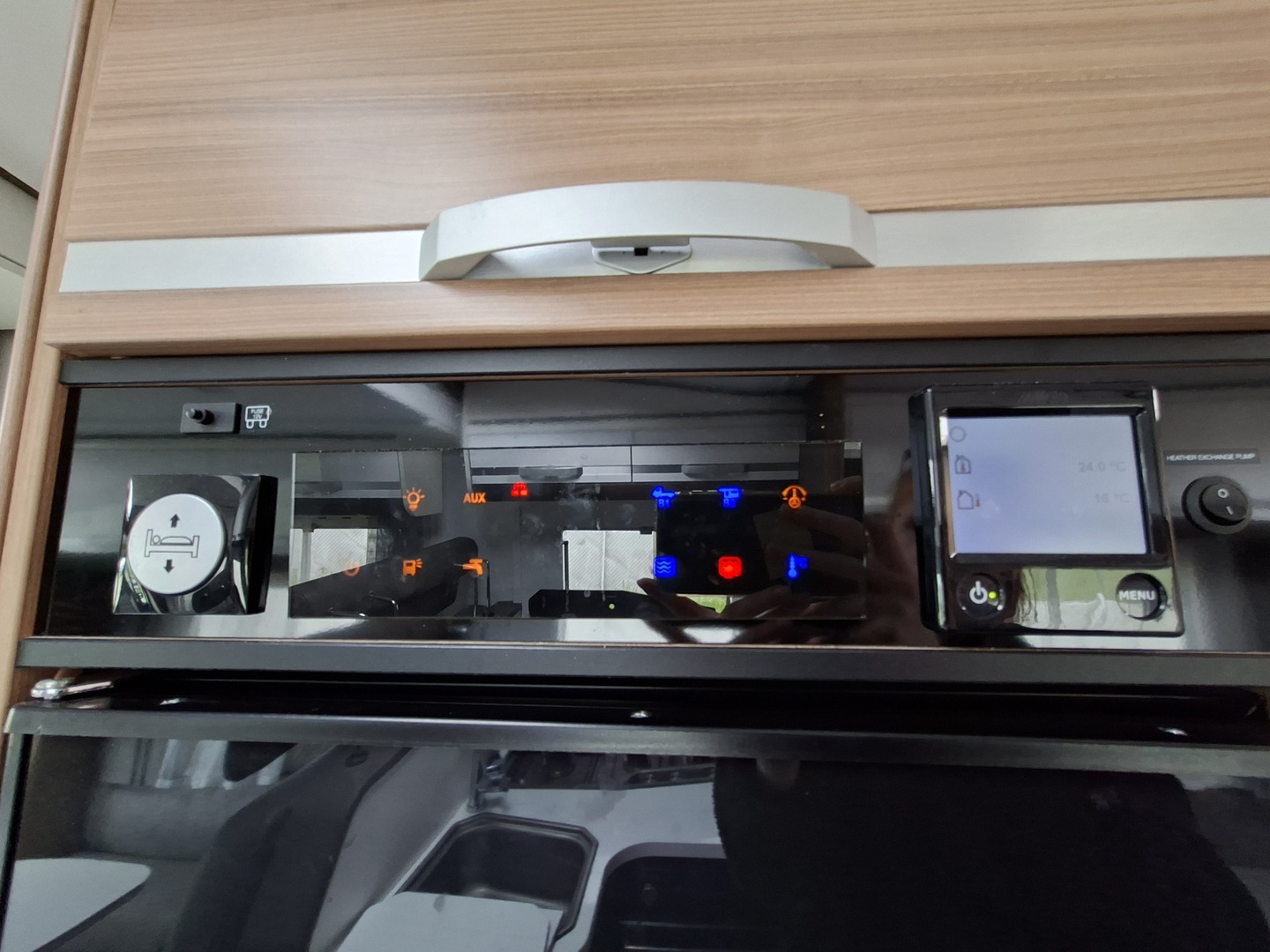 ADRIA Matrix Supreme 670 SLT 2019