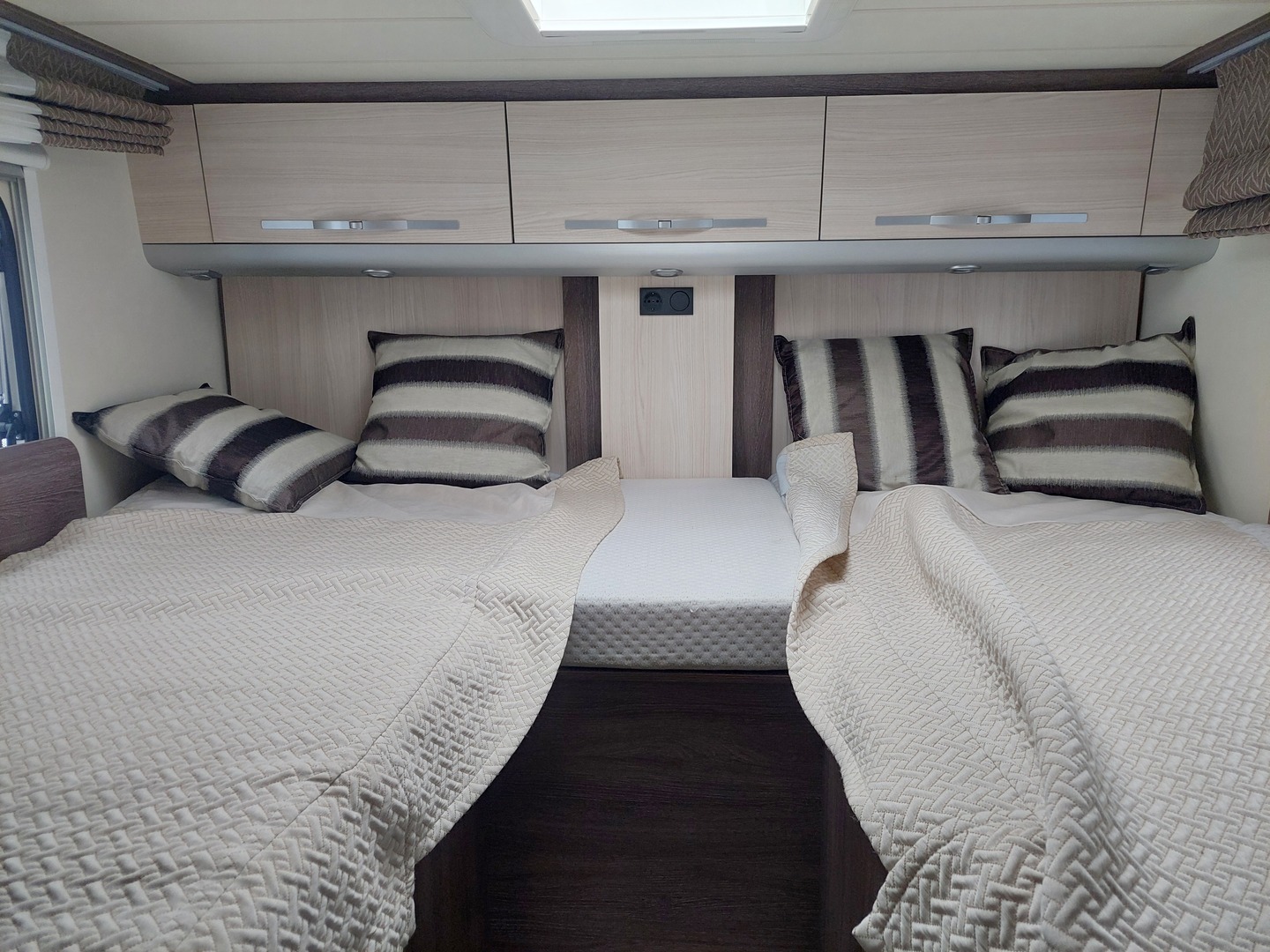 BÜRSTNER Ixeo Time IT 726 2016