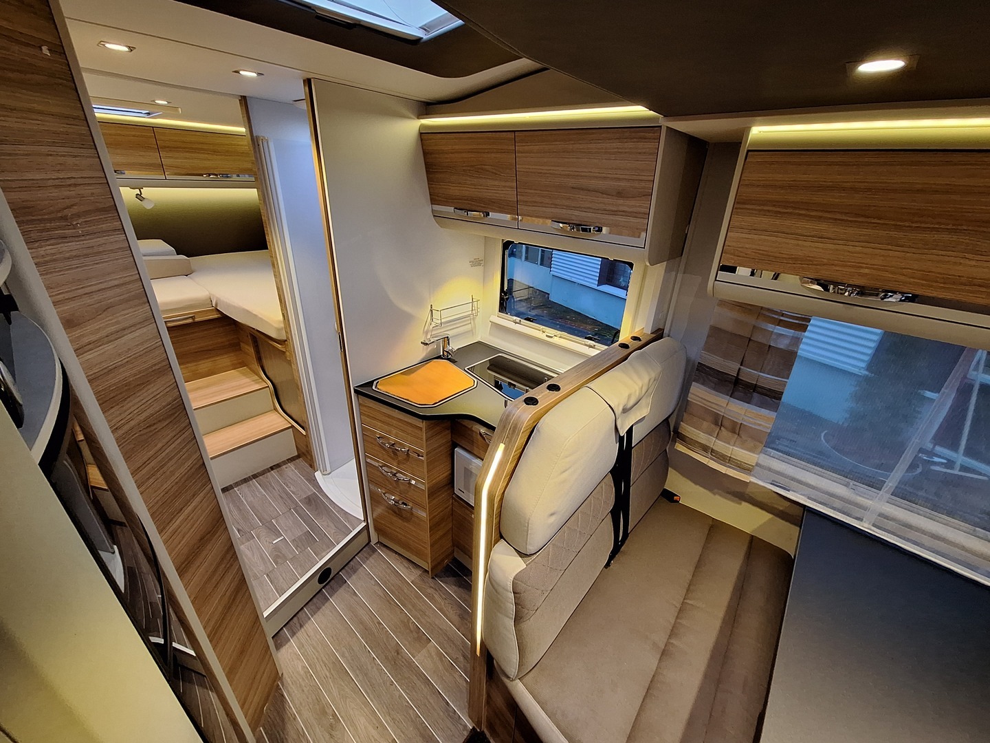 ADRIA MATRIX AXESS 670 SL 2017