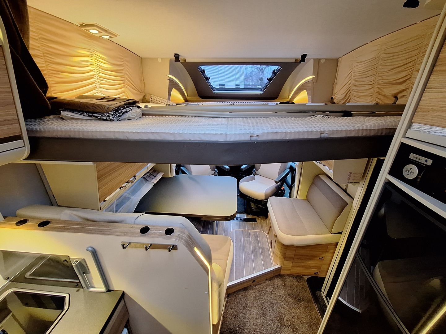 ADRIA MATRIX AXESS 670 SL 2017