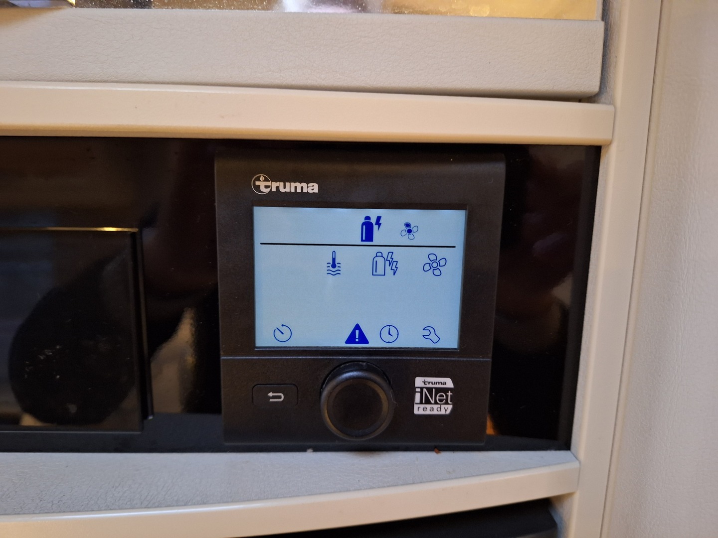 ADRIA MATRIX AXESS 670 SL 2017