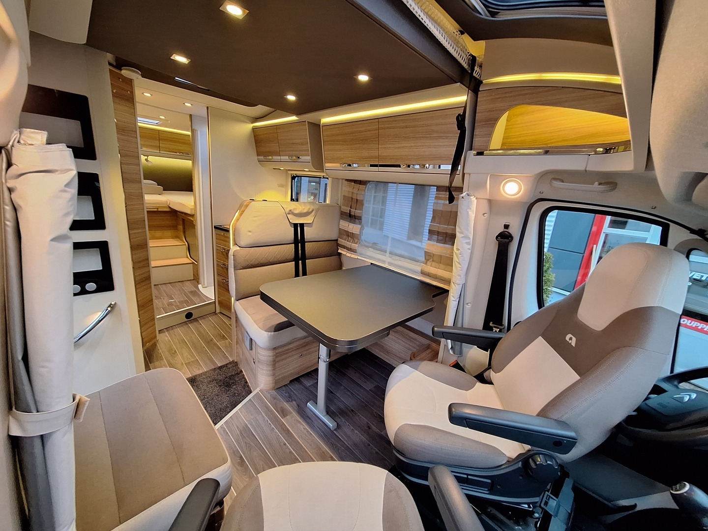 ADRIA MATRIX AXESS 670 SL 2017