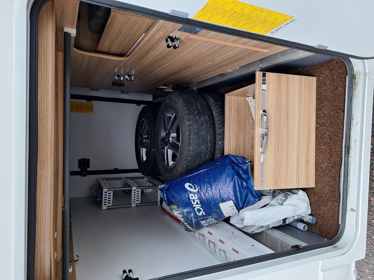 ADRIA MATRIX AXESS 670 SL 2017