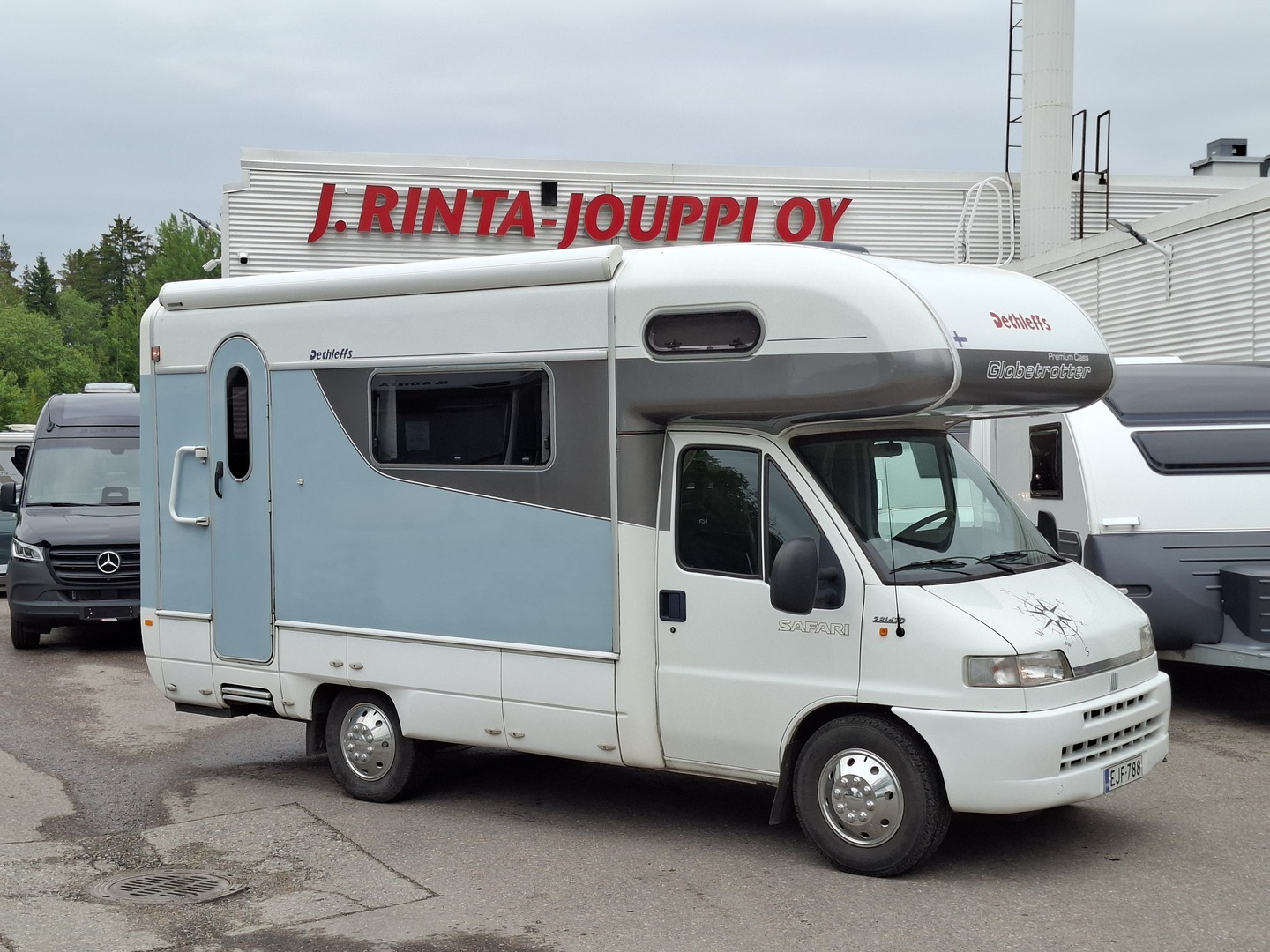 DETHLEFFS Globetrotter Premium Class A 230 2001