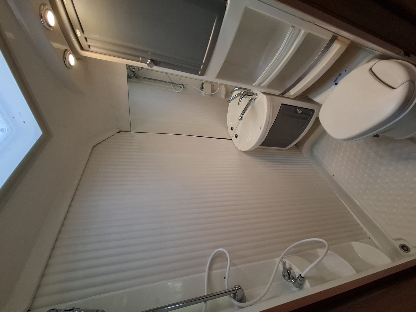 DETHLEFFS Globetrotter Premium Class A 230 2001