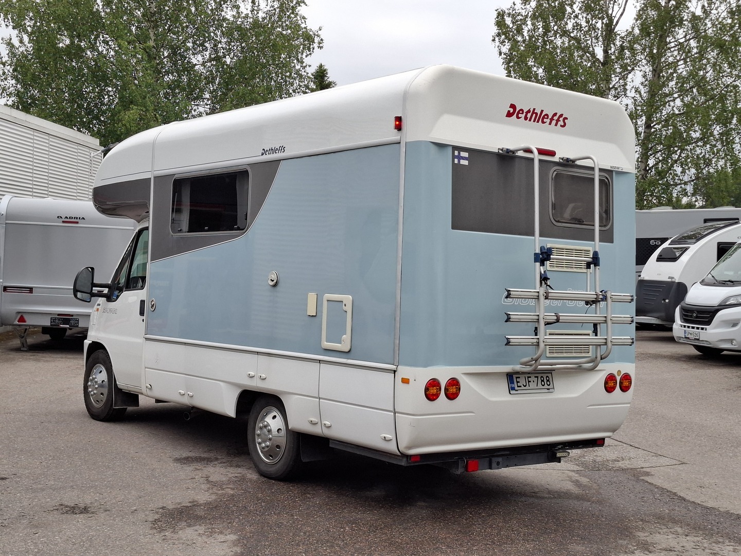 DETHLEFFS Globetrotter Premium Class A 230 2001