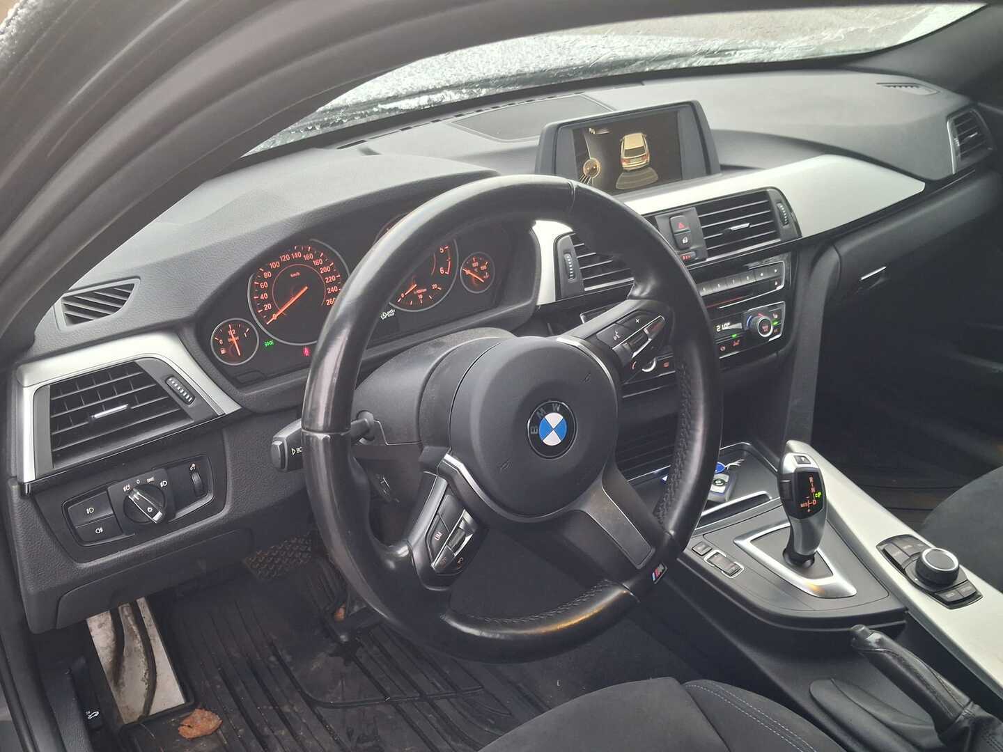 BMW 318 2017