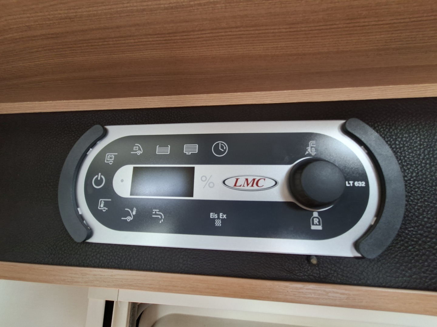 LMC A 694 2017