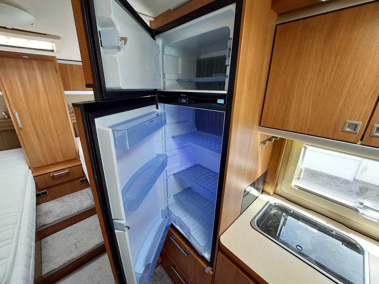 KABE Travel Master 740 LB 2011