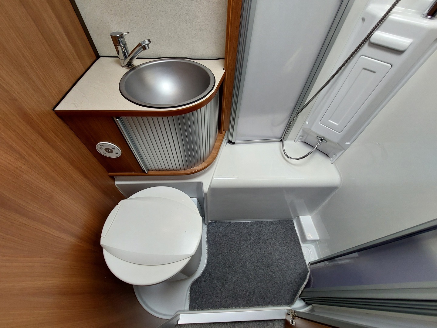 KABE Travel Master 740 LB 2011