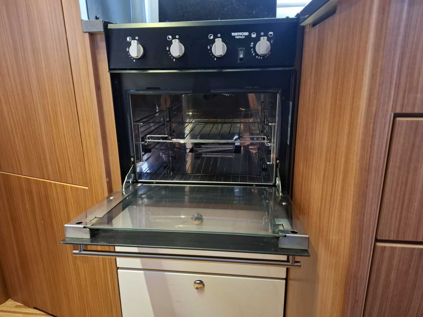 ADRIA Matrix Plus 650 SF 2013