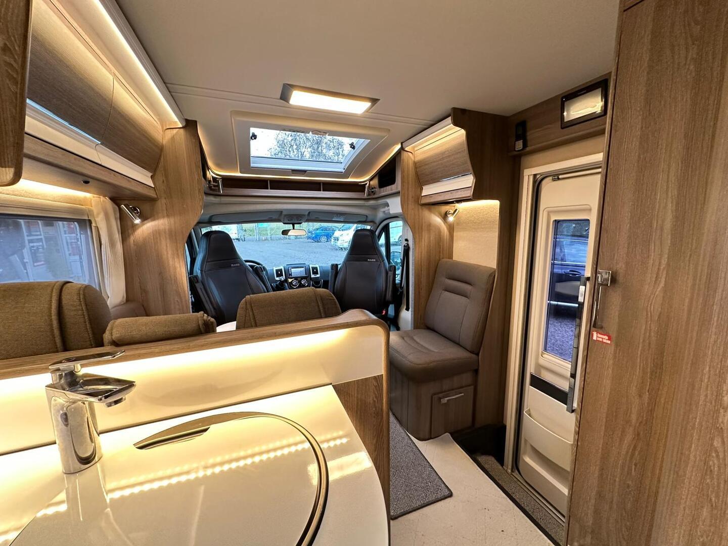 KABE Travel Master Classic 740 LGB 2021