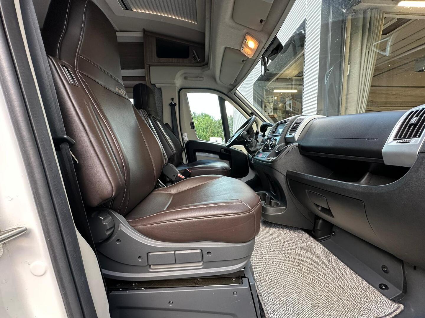 KABE Travel Master Classic 740 LGB 2021