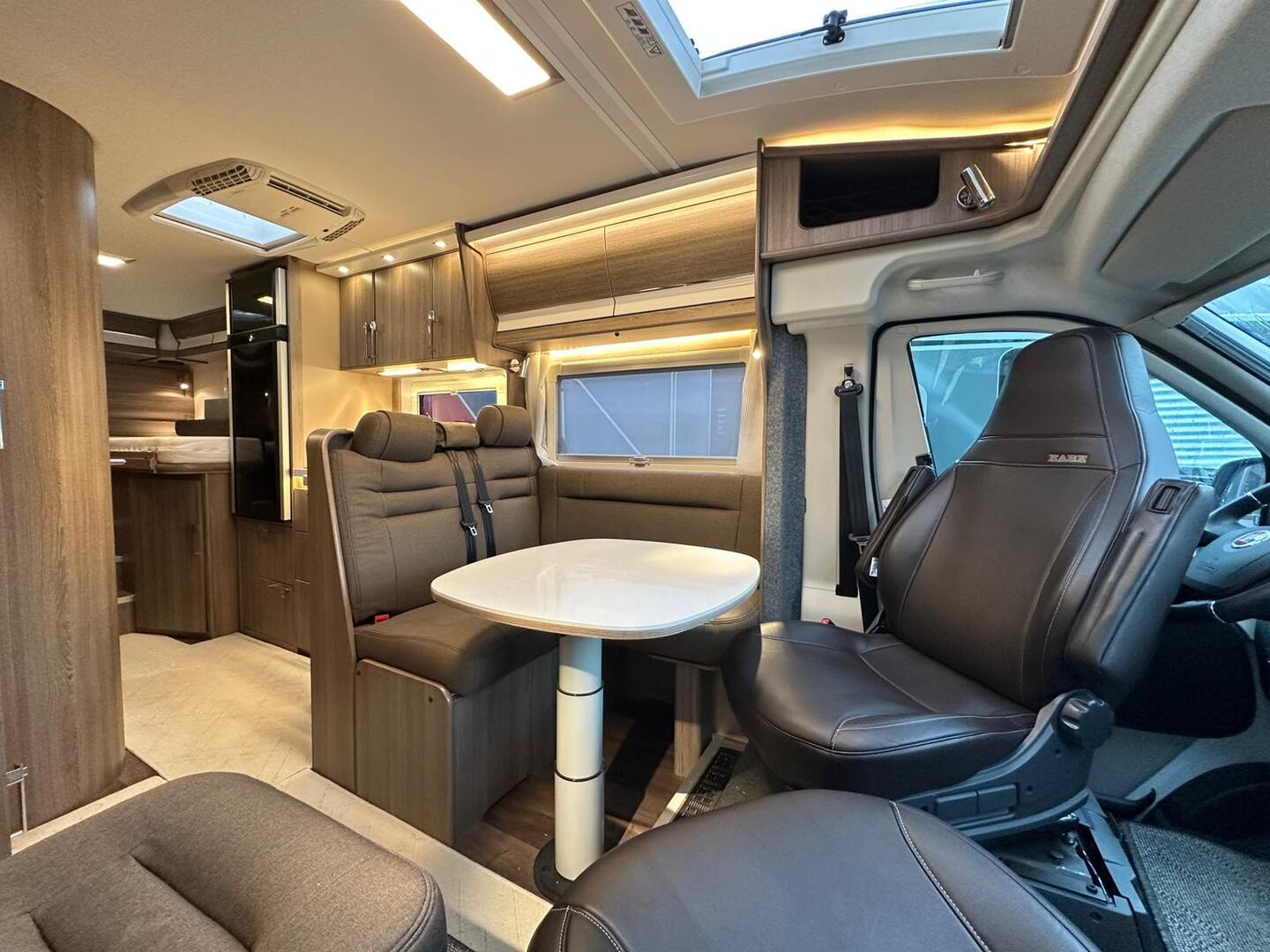 KABE Travel Master Classic 740 LGB 2021