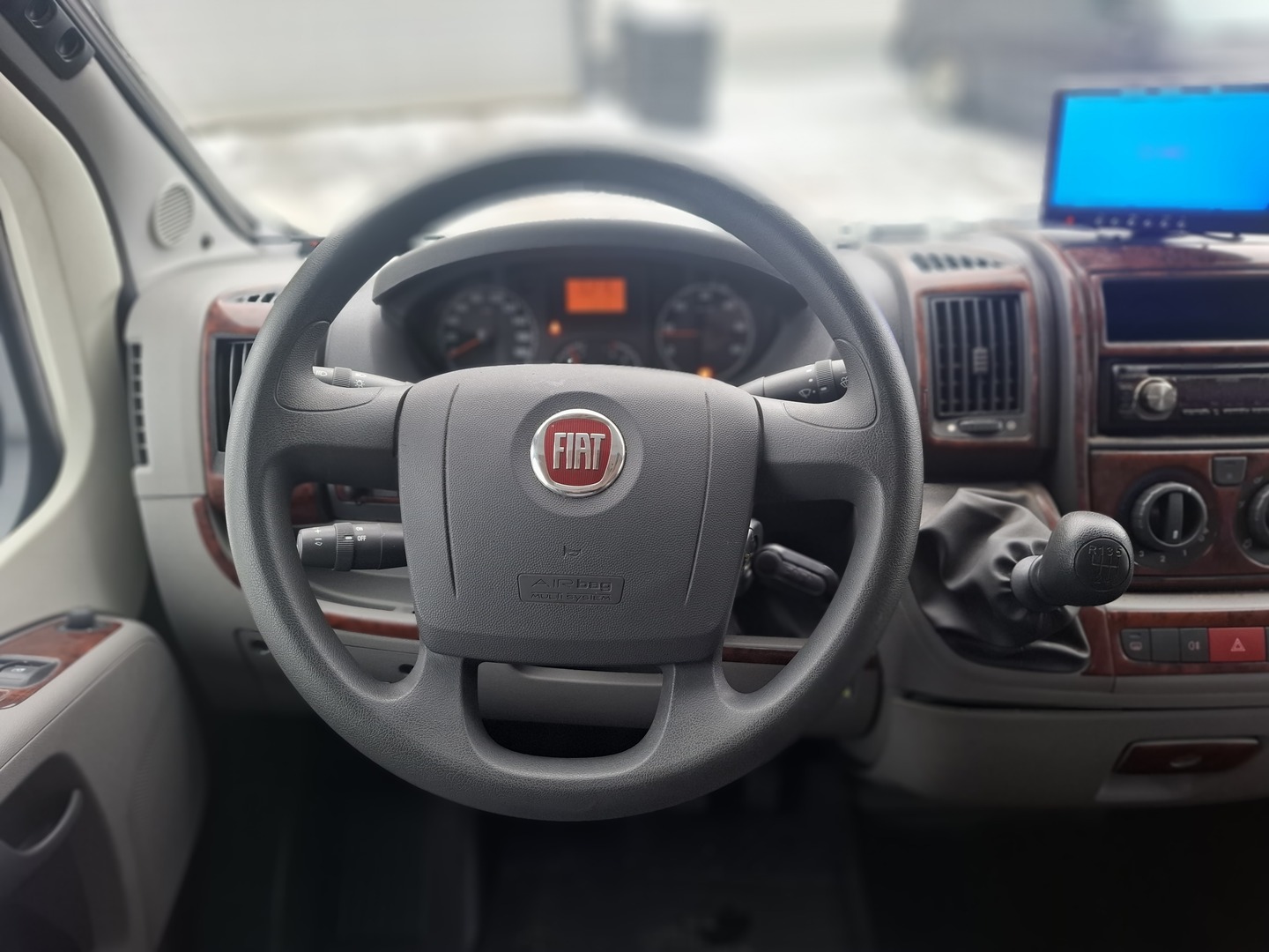 ADRIA Coral Plus 670 SL 2010