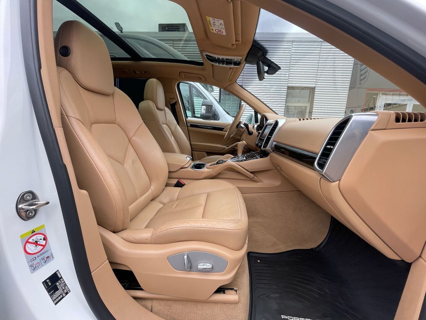 PORSCHE Cayenne 2016