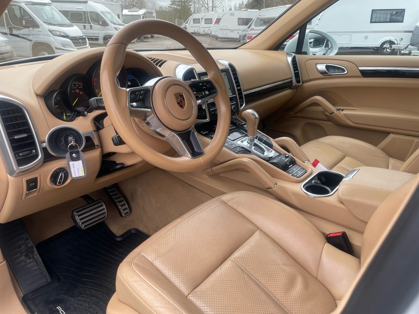 PORSCHE Cayenne 2016