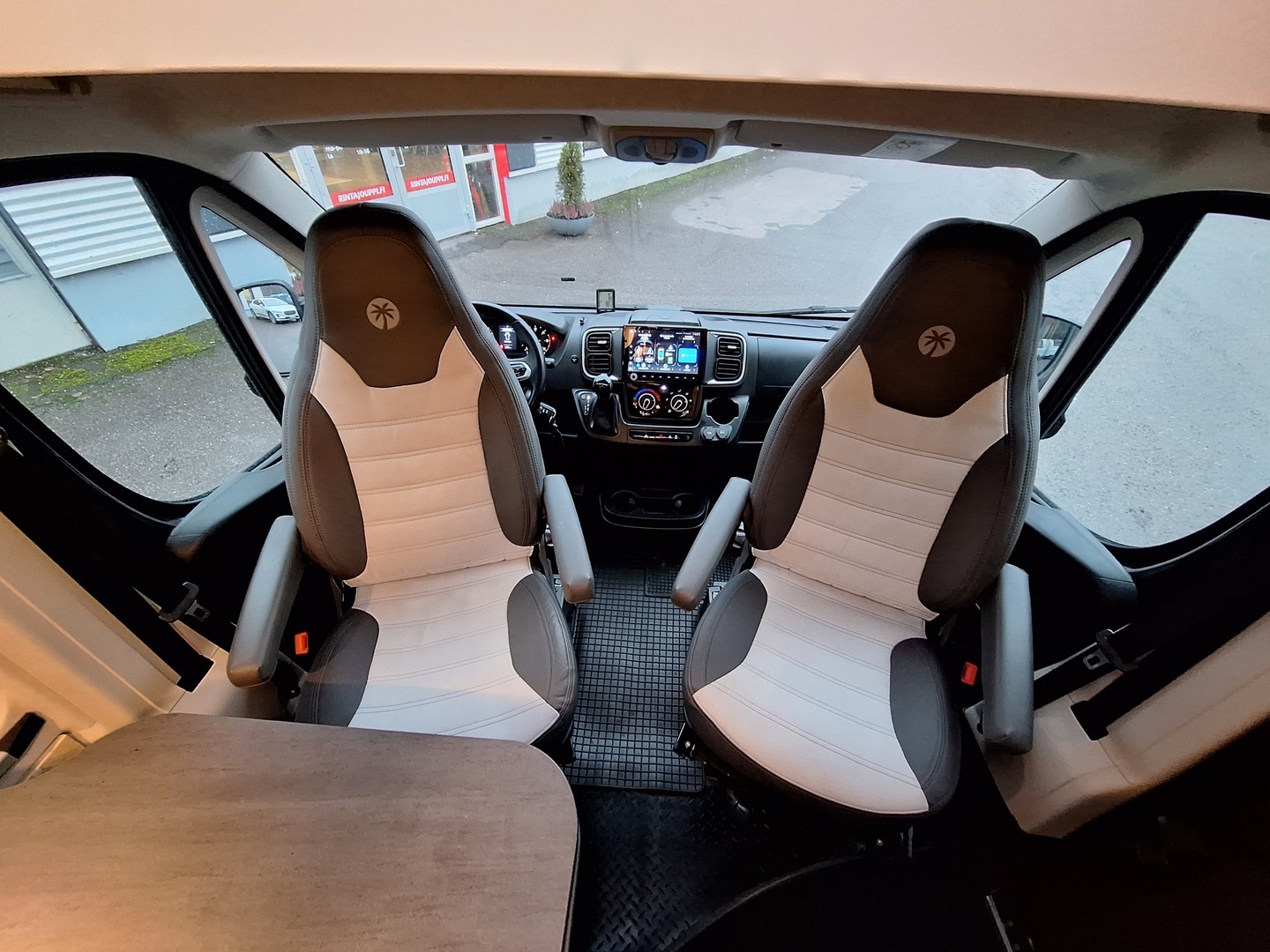 SUNLIGHT Cliff VAN 540 2023