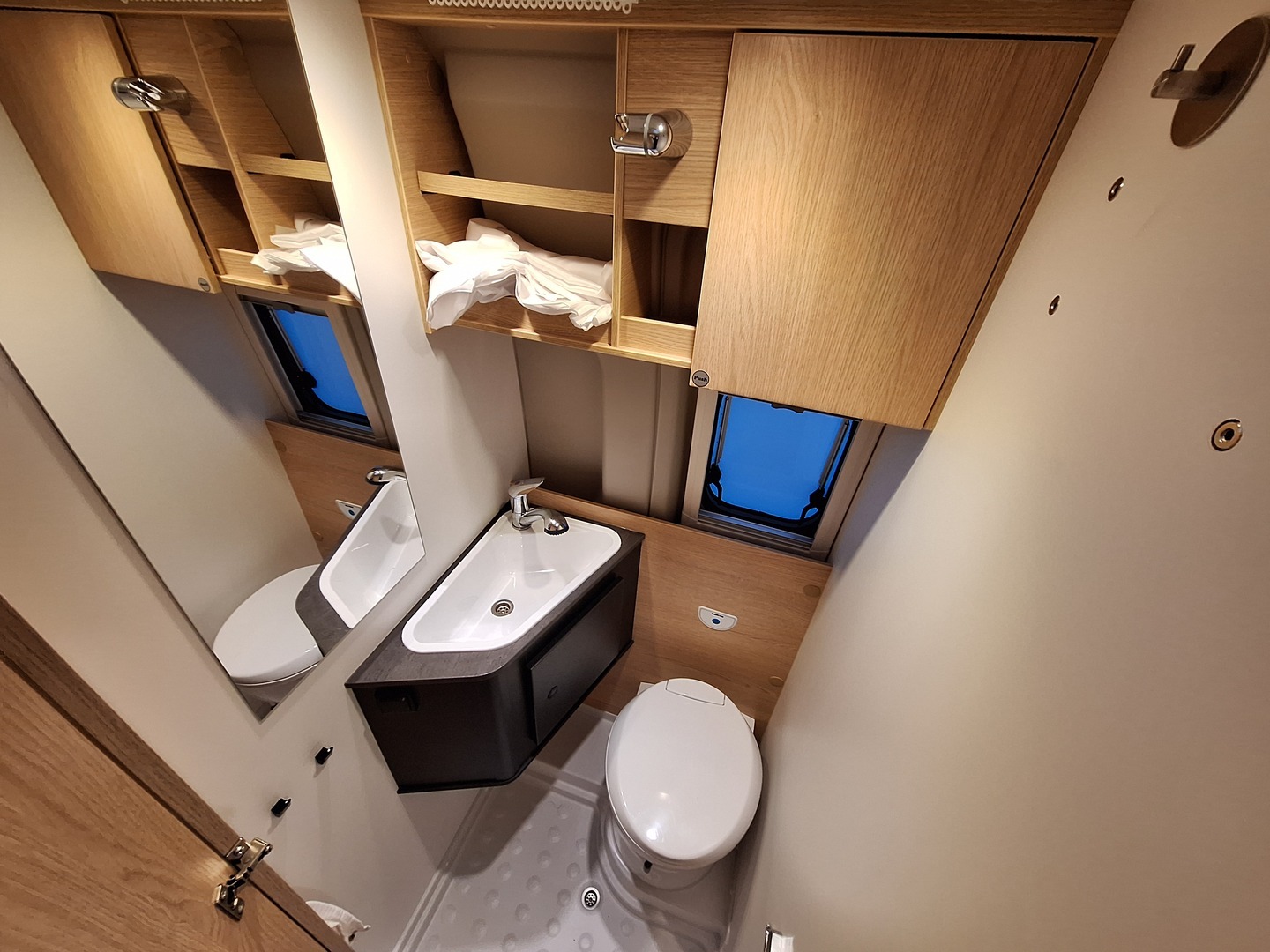 SUNLIGHT Cliff VAN 540 2023