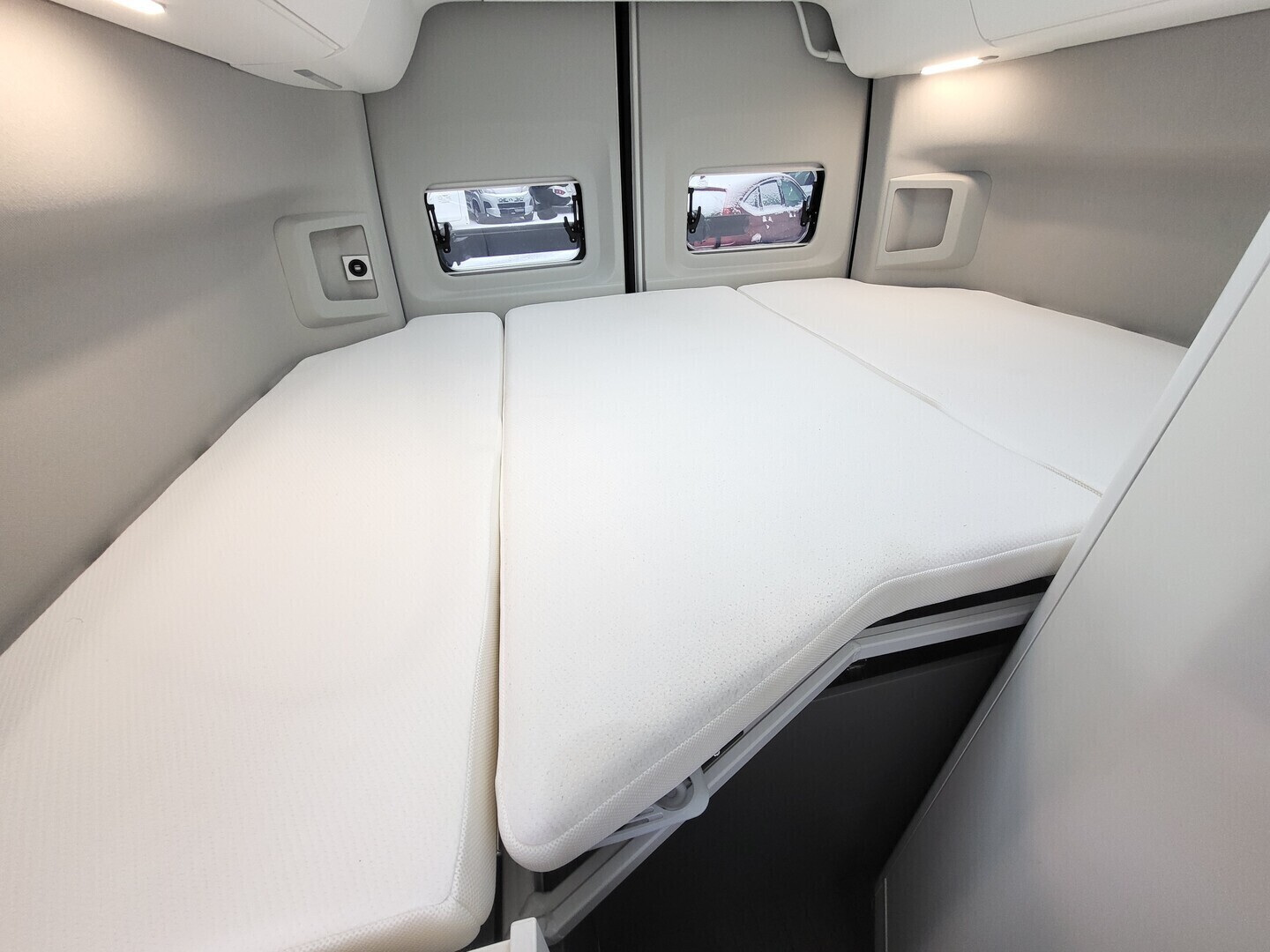 VOLKSWAGEN GRAND CALIFORNIA 600 2023