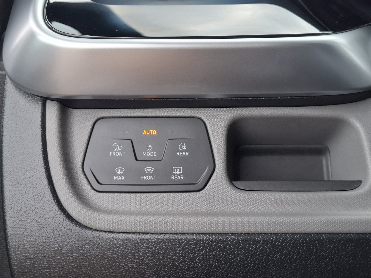 VOLKSWAGEN ID. Buzz 18