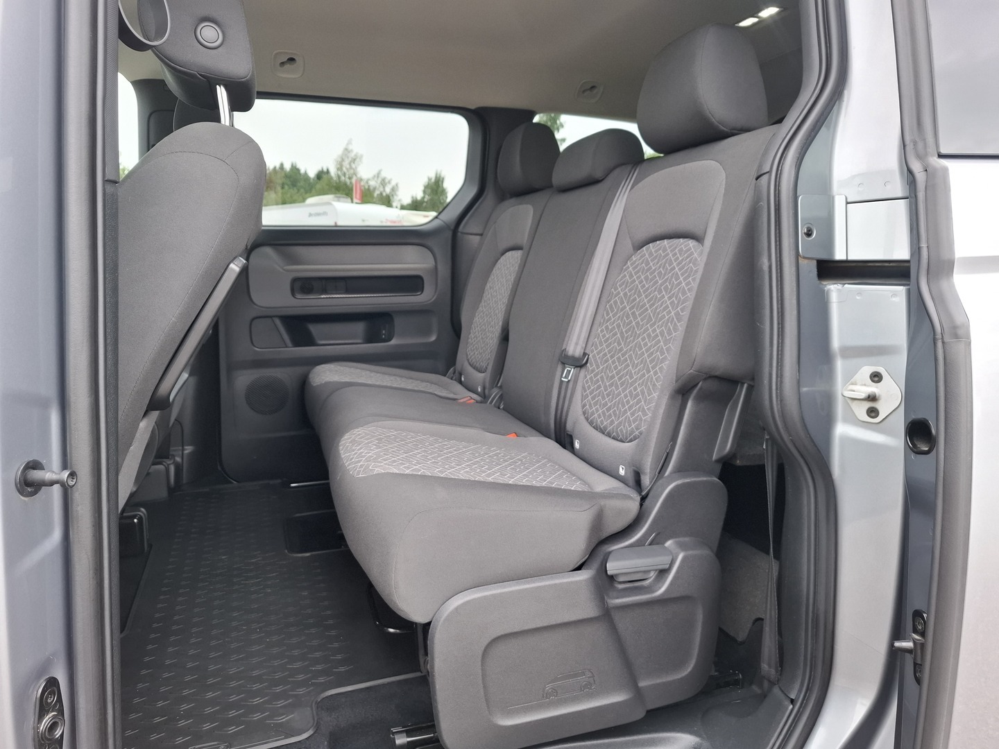 VOLKSWAGEN ID. Buzz 22