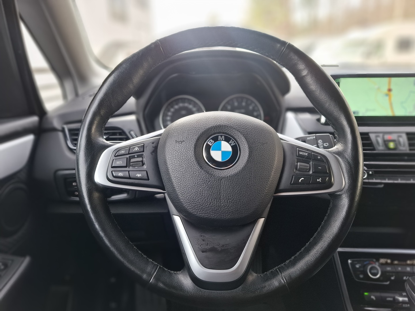 BMW 225 2016