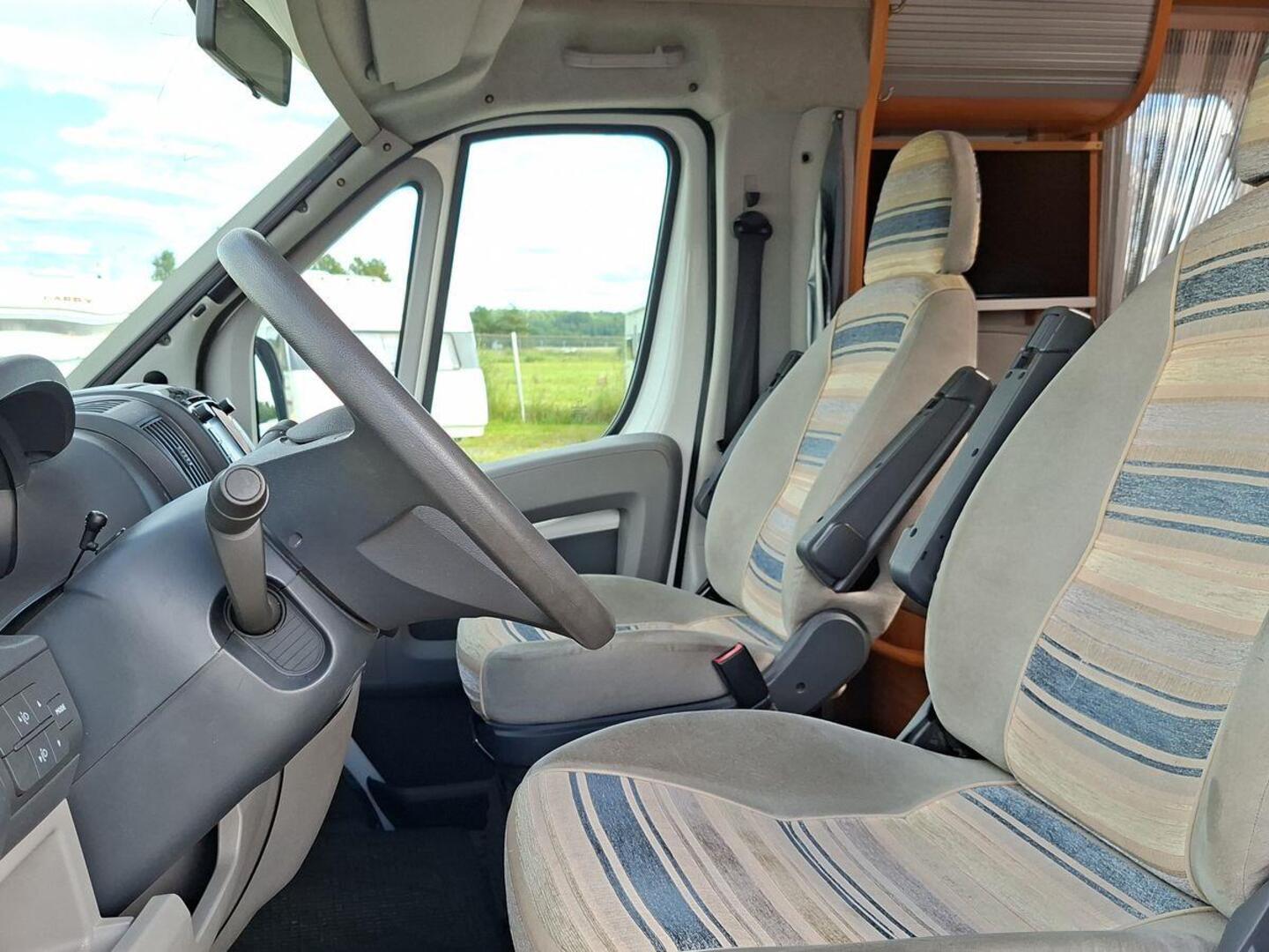 ADRIA Coral Plus 660 SL 2007