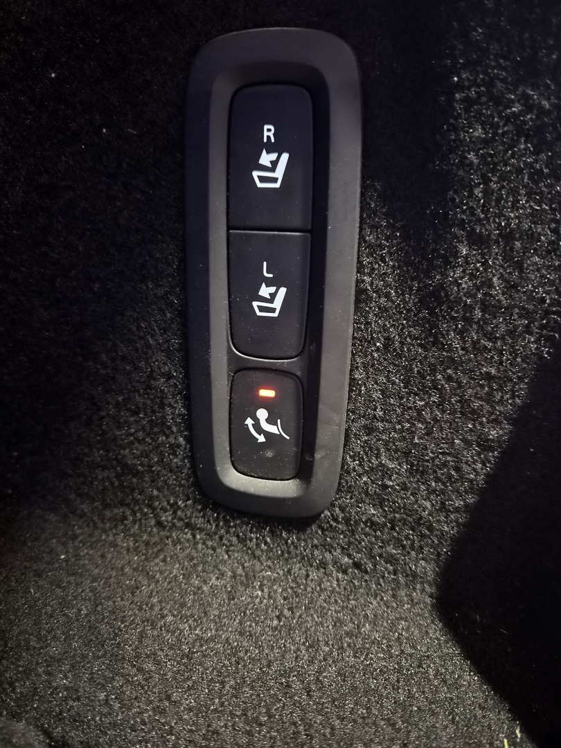 VOLVO XC60 18