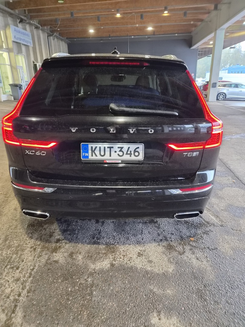 VOLVO XC60 4