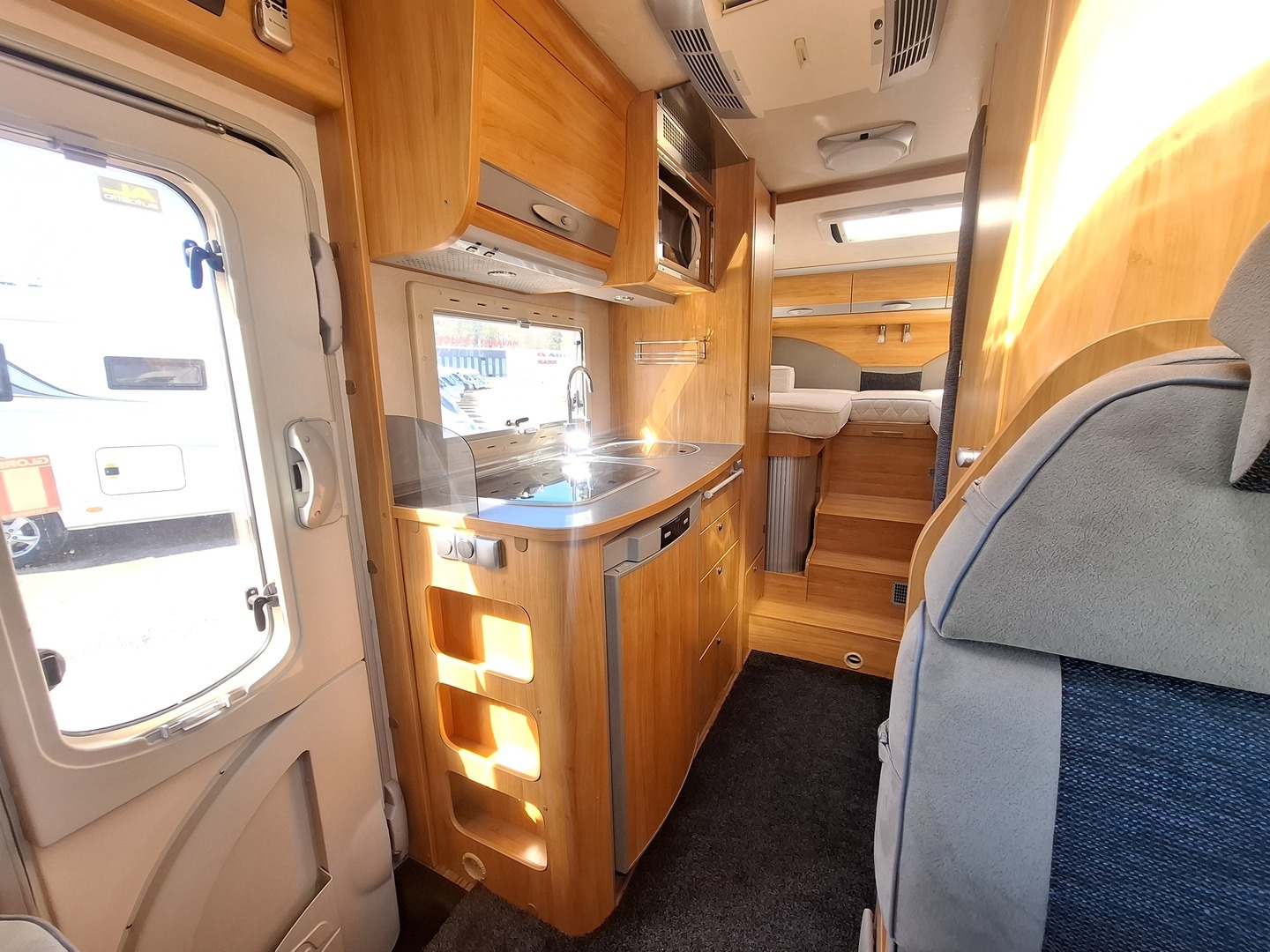 ADRIA Coral Plus 660 SL 2009