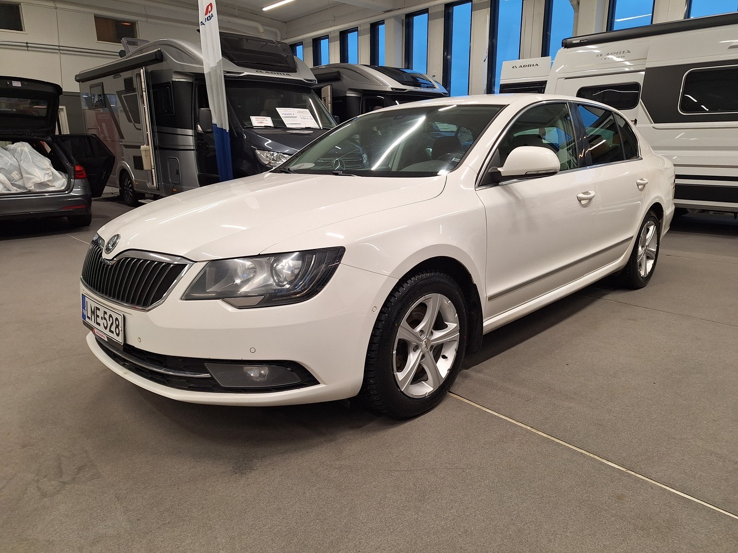 SKODA Superb 2014