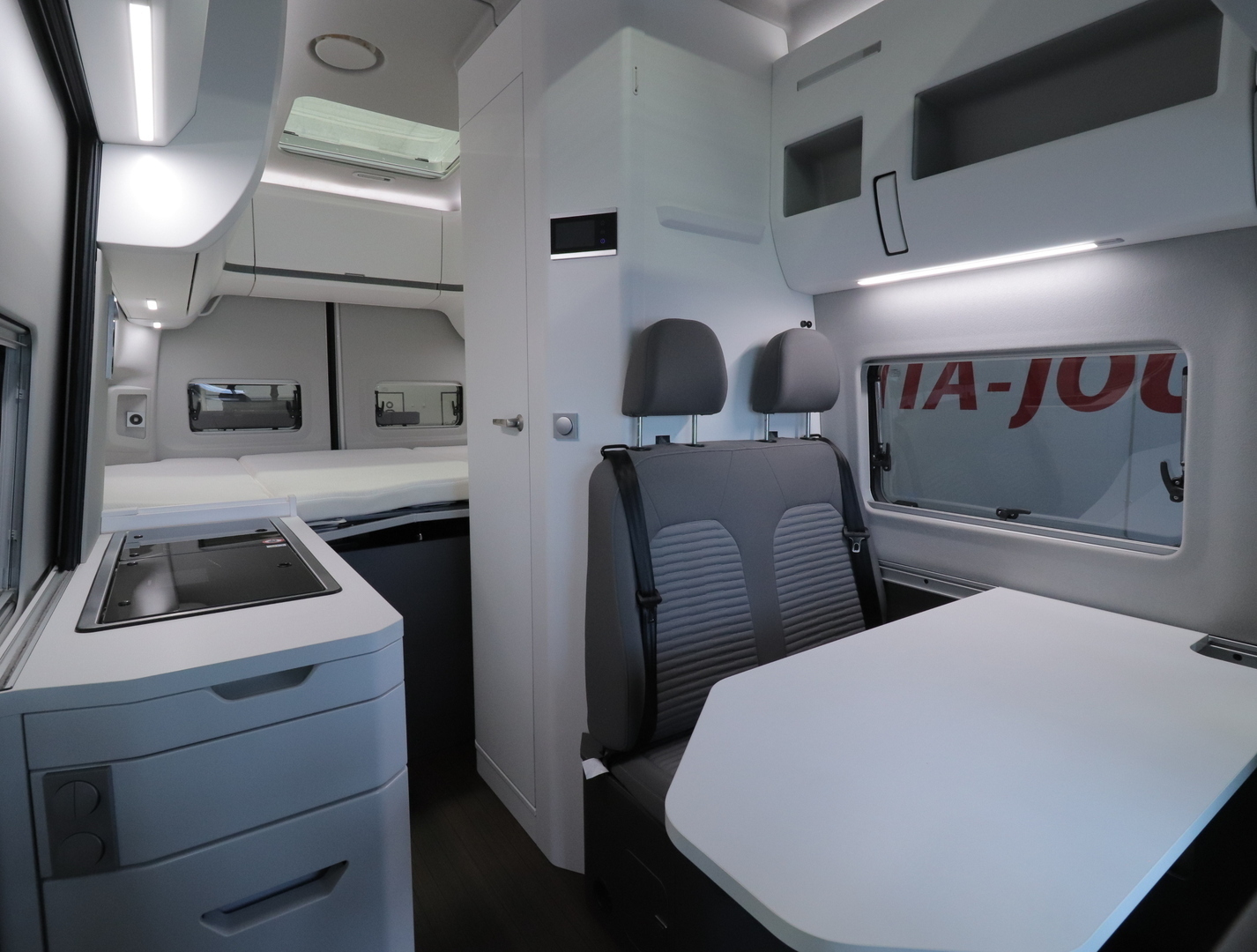 VOLKSWAGEN GRAND CALIFORNIA 600 2023