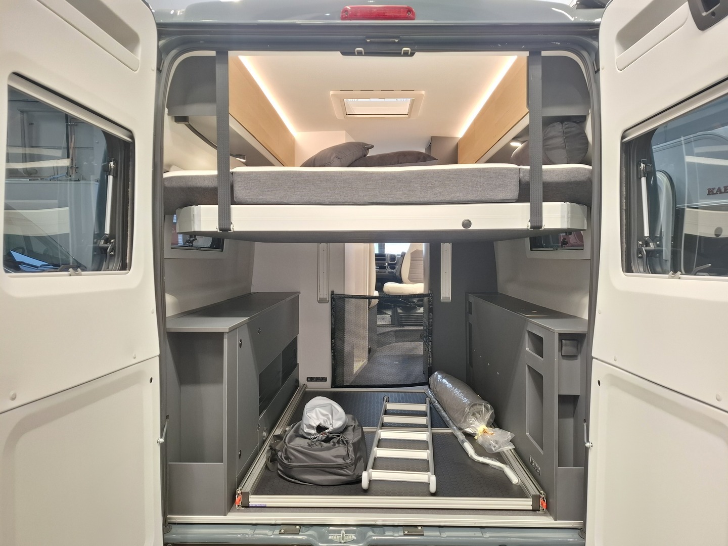 ADRIA TWIN 640 SGX 2025