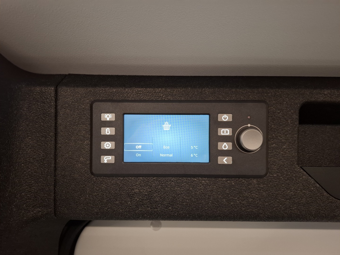 ADRIA TWIN 640 SGX 2025