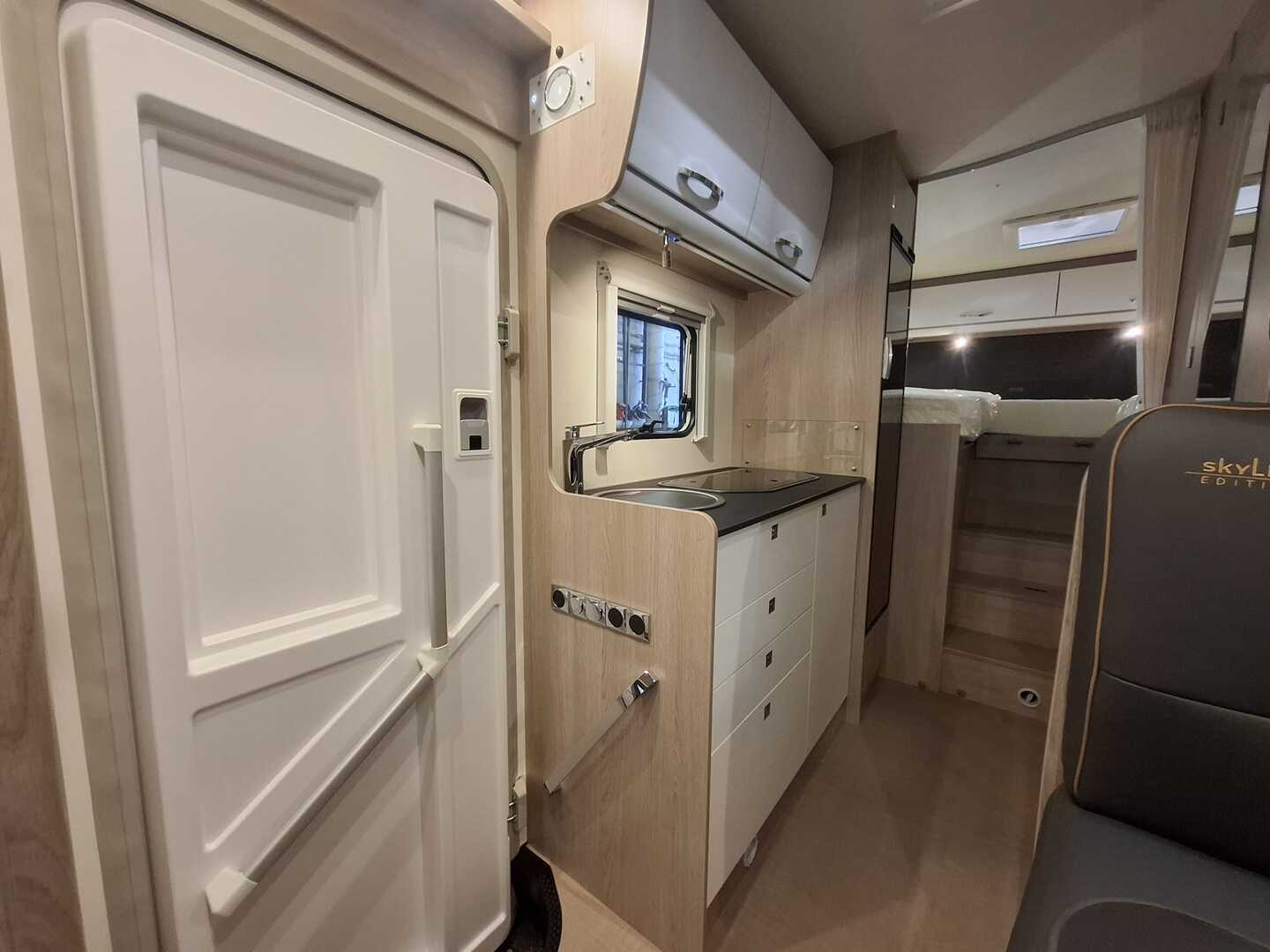 BÜRSTNER Lyseo Time T 690 G SkyLine Edition 2025