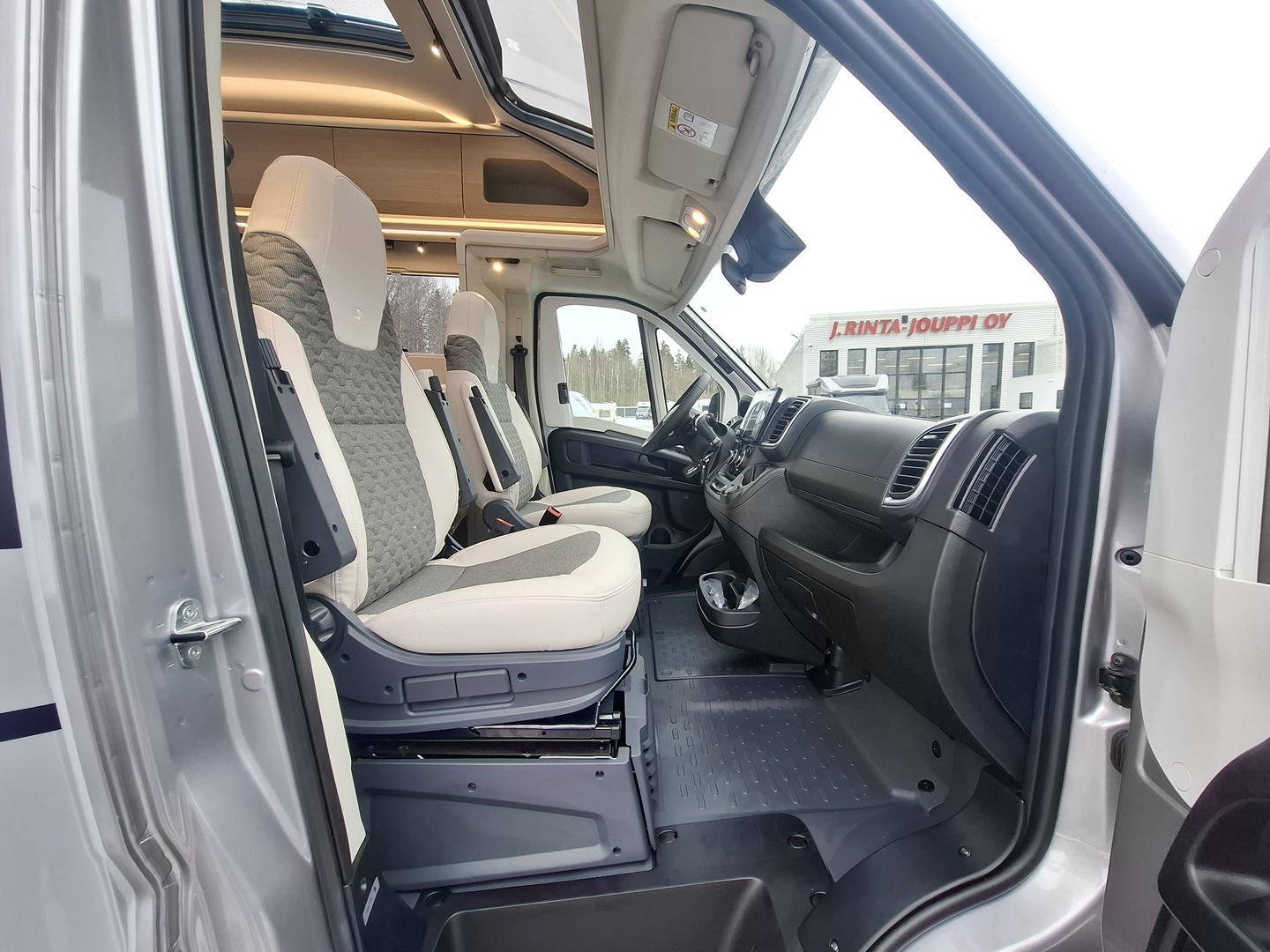 ADRIA Coral 670 DL 60 Years Selection 2026