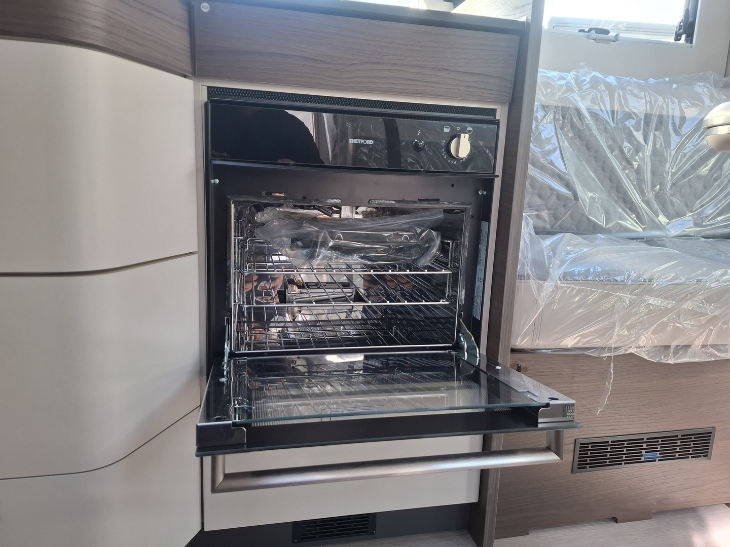 ADRIA MATRIX SUPREME 670 DL 2026