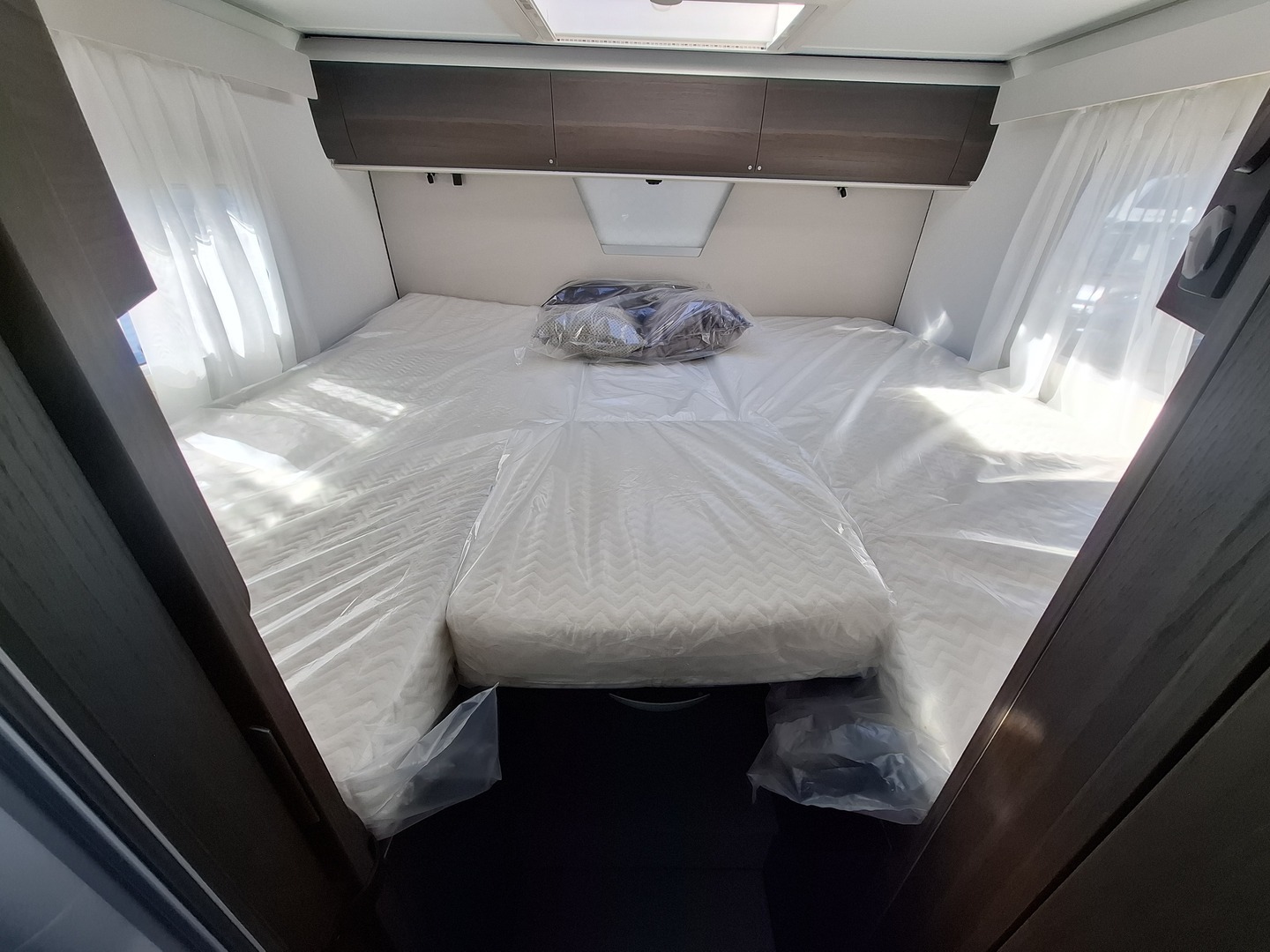 ADRIA MATRIX SUPREME 670 DL 2026
