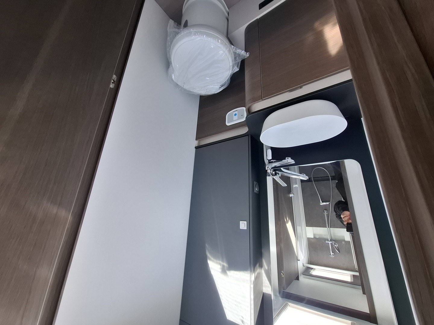 ADRIA MATRIX SUPREME 670 DL 2026
